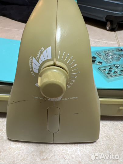 Машинка для вырубки, тиснения и стампинга