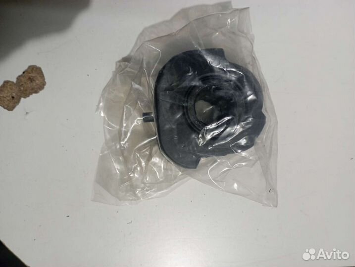 Саленблоки перед. рычагов, задние