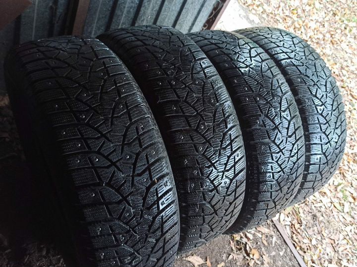 Bridgestone Blizzak Spike-02 225/55 R19