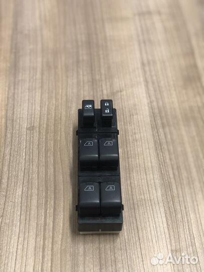 Блок управления стеклоподъемниками на Infiniti