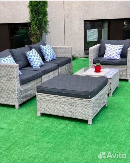 Комплект плетеной мебели
