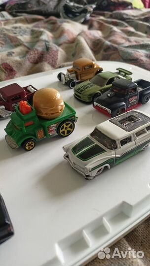 Hot wheels машинки