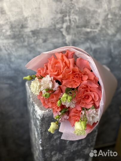 Апельсиновые кружевные розы, эустома