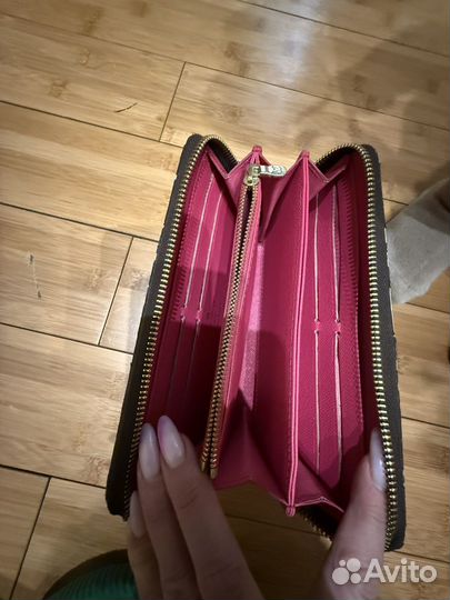 Luis vuitton кошелек