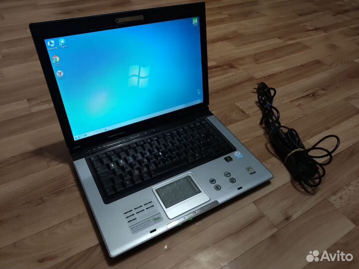 Ноутбук Asus F5N Amd Turion/3гб/250Гб/Geforce 7000
