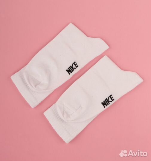 Носки белые высокие