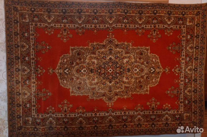 Ковер шерстяной