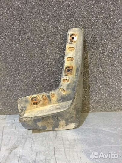 Брызговик перед/право на Mitsubishi Lancer IX