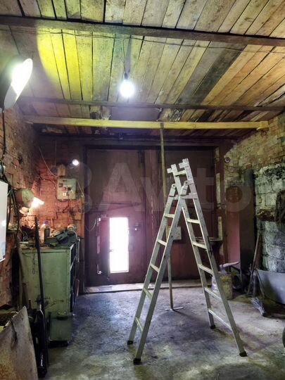 Гараж, > 30 м²