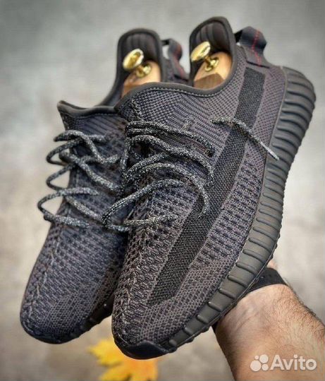 Adidas yeezy boost 350 великан чёрные разм. 47