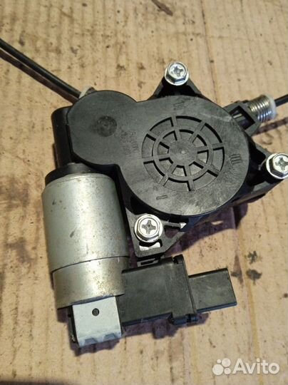 Стеклоподъемник электр. передний левый Mazda 6