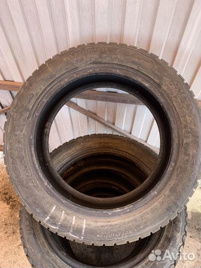 Tigar Sigura Stud 225/50 R17 98T