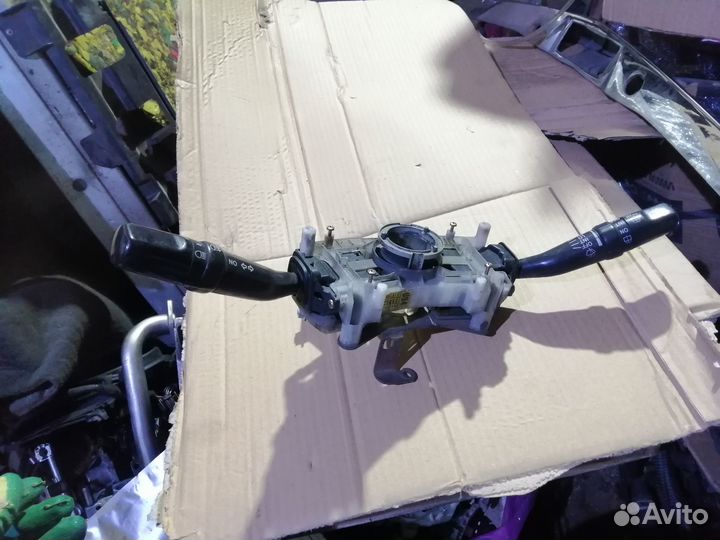 Подрулевой переключатель Toyota Hiace Regius