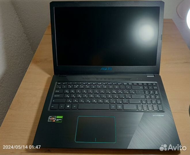 Asus m570dd