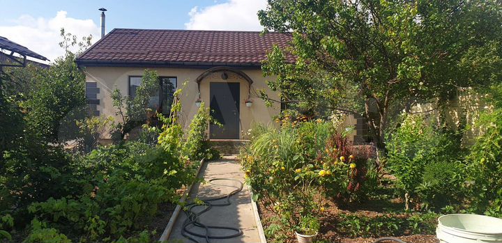 Дом 65 м² на участке 4 сот.