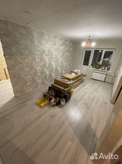 Укладка ламината, кварц винила, настил Линолуема