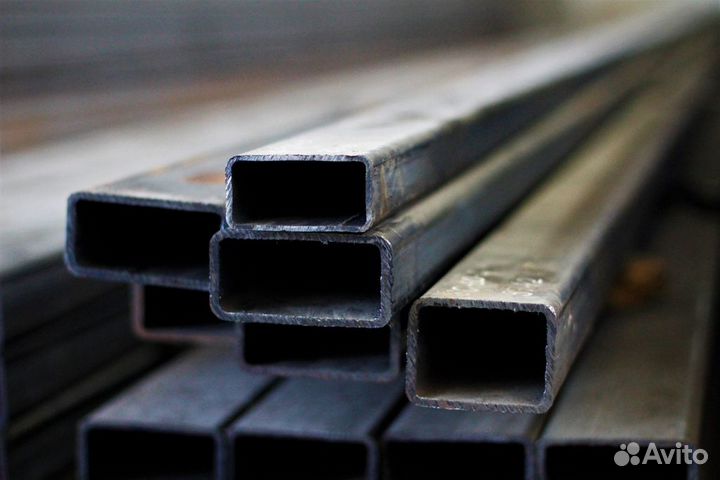 Труба металлическая квадратная