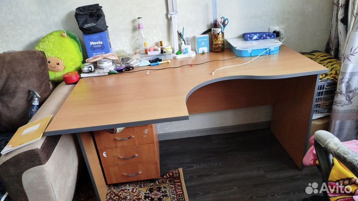 Письменный стол