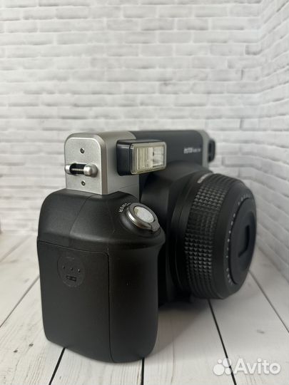 Фотоаппарат instax wide сломан