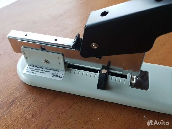 Степлер мощный новый KW-triO 050SB