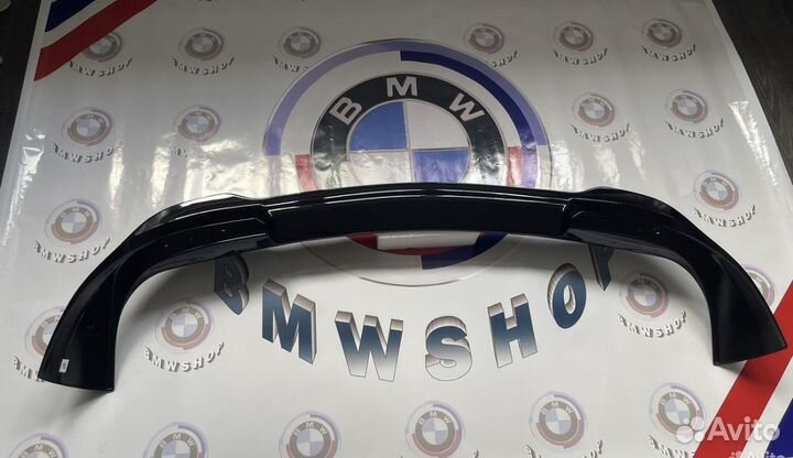 Верхний спойлер BMW X7 G07 rear spoiler