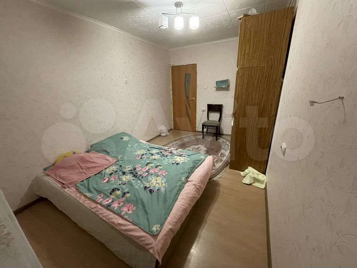 4-к. квартира, 90 м², 1/9 эт.