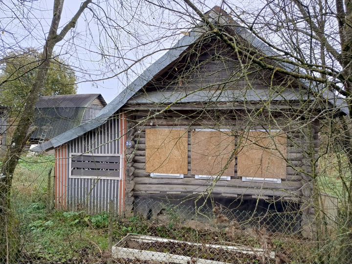 Дом 21 м² на участке 28 сот.