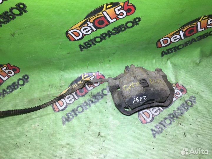 Суппорт тормозной передний правый Hyundai Getz 1