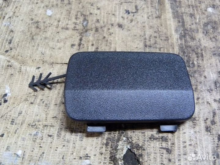 Заглушка буксировочного крюка Audi Q3 (8U) 2012-20