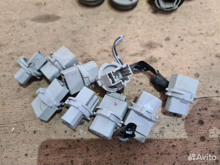 Патрон лампы фары Mazda Мазда