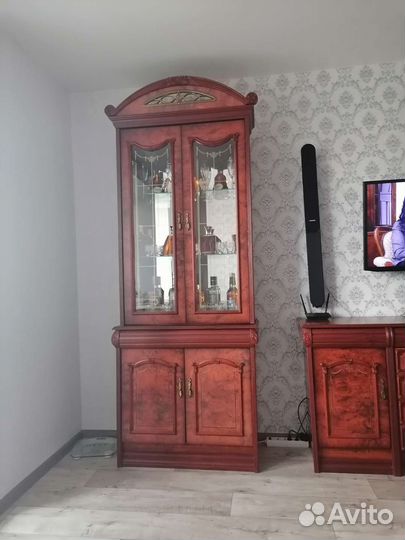 Стенка из карельской березы