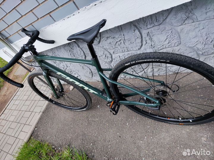 Велосипед Giant Revolt 2