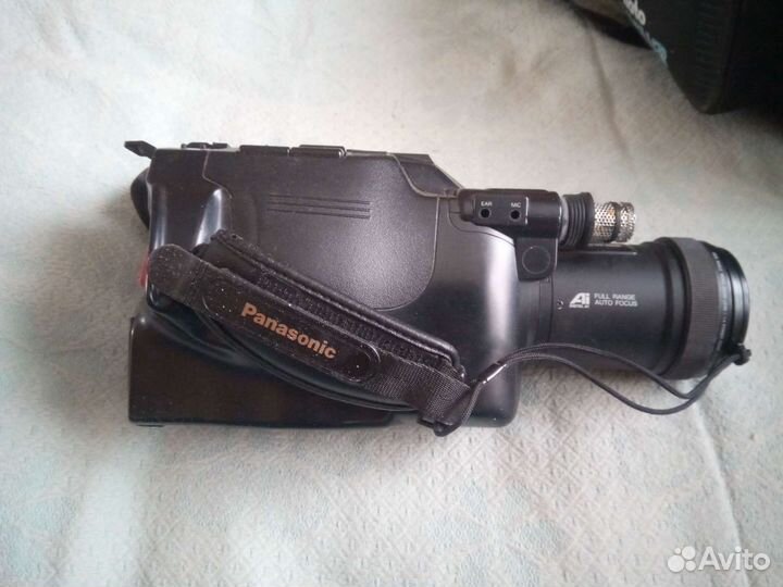 Видеокамера Панасоник NV-G101E
