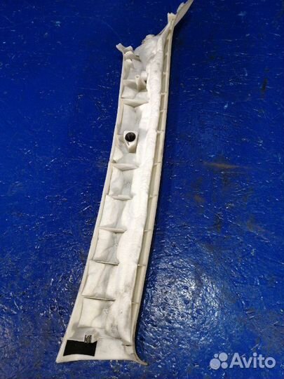 Обшивка стойки лобового стекла левая Nissan Teana