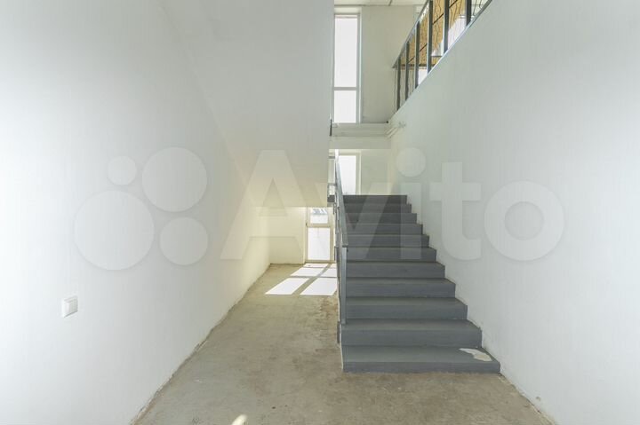 Свободного назначения, 2000 м²