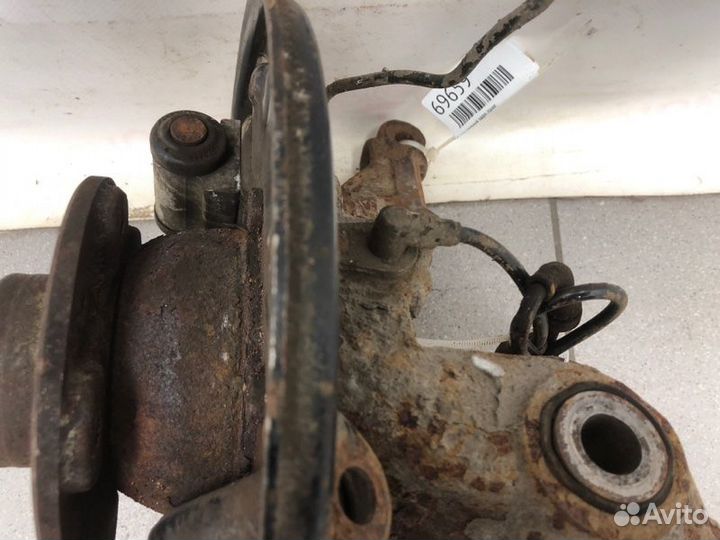 Кулак задний задний правый Renault Duster