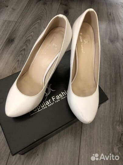 Туфли белые