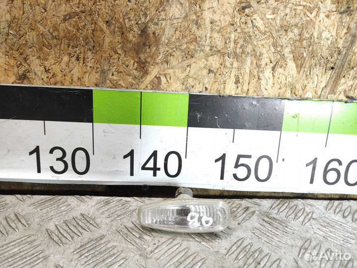 Повторитель в крыло правый Kia Ceed 2007 2012