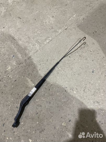 Поводок стеклоочистителя Chevrolet Aveo