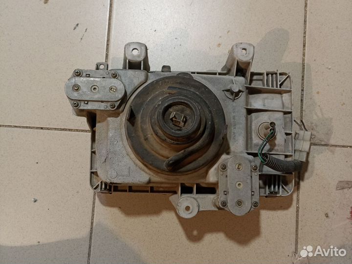 Фара Mitsubishi Canter 1988-1993