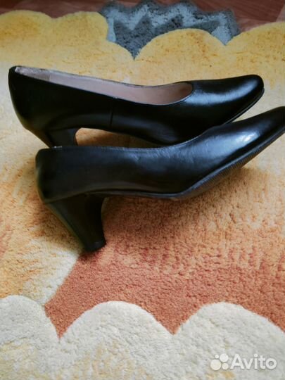 Туфли женские лодочки кожаные 37 размер