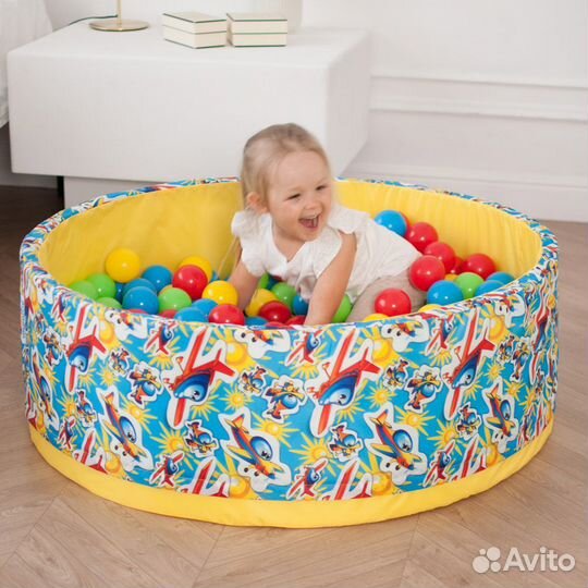 Сухой бассейн с шариками