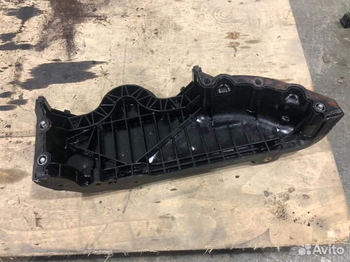 22081163 Крышка плиты двигателя Renault T