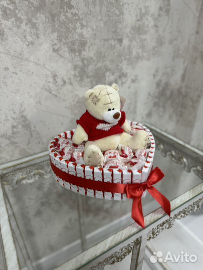Сладкий подарок киндер