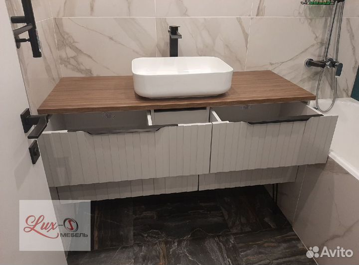 Гардеробные системы и вешалки