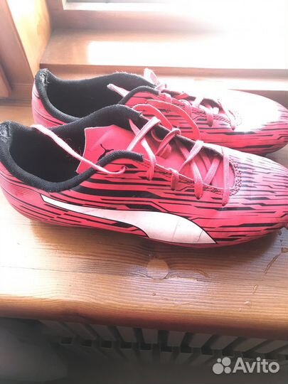 Футбольные бутсы puma