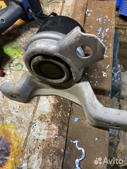 Опора двигателя land rover freelander2