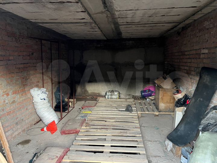 Гараж, > 30 м²