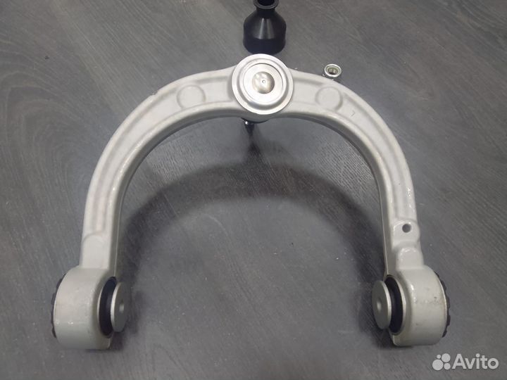 Рычаг передний верхний L Mercedes w164 ML164 NEW