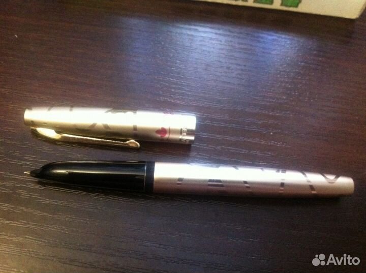 Перьевая ручка 